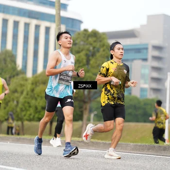 Runner Photo 6371381
