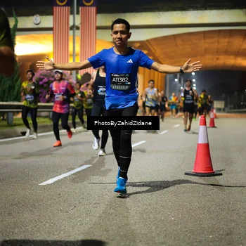 Runner Photo 6371413