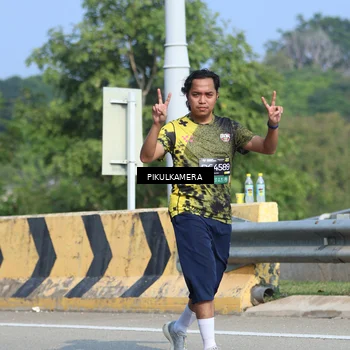 Runner Photo 6371426