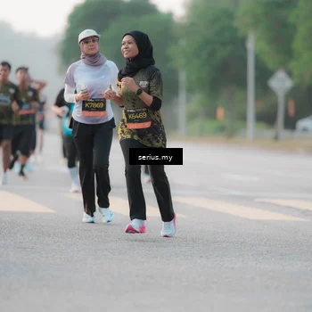 Runner Photo 6371487