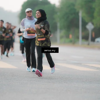 Runner Photo 6371496