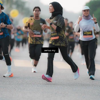 Runner Photo 6371535