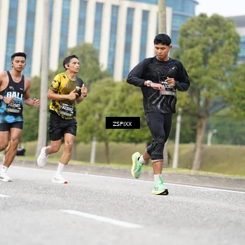 Runner Photo 6371546