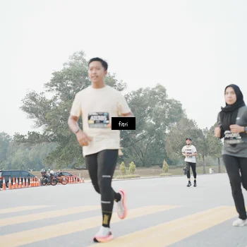 Runner Photo 6371556