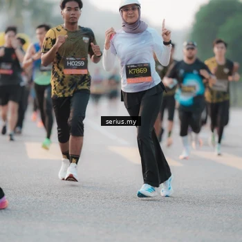 Runner Photo 6371560