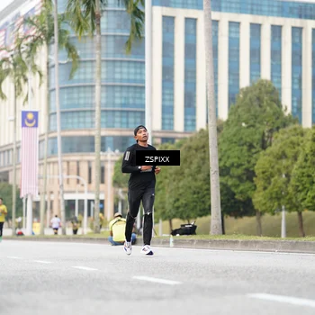 Runner Photo 6371583
