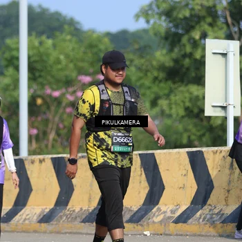 Runner Photo 6371585