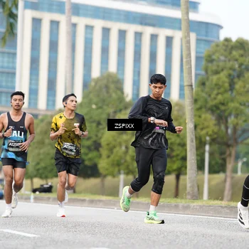 Runner Photo 6371591