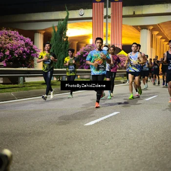 Runner Photo 6371592