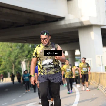Runner Photo 6371605