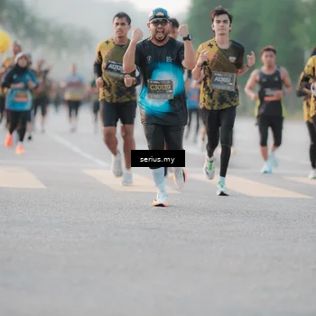 Runner Photo 6371641