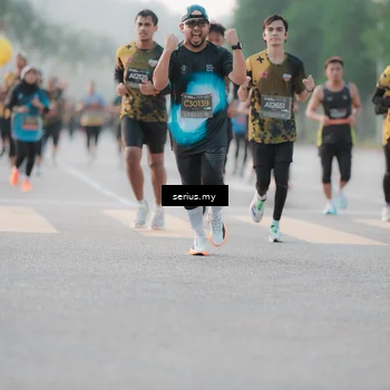 Runner Photo 6371654