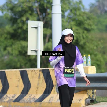 Runner Photo 6371660