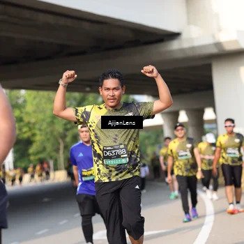Runner Photo 6371663