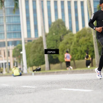 Runner Photo 6371664