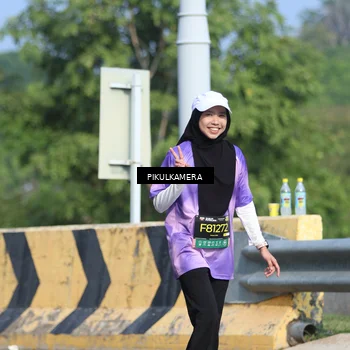 Runner Photo 6371669