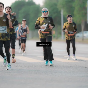 Runner Photo 6371695