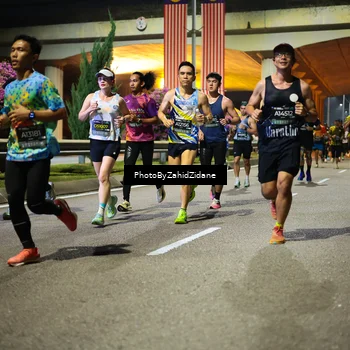 Runner Photo 6371716