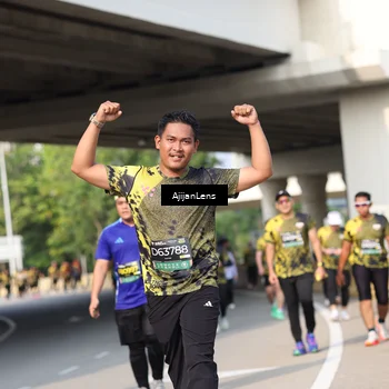 Runner Photo 6371723