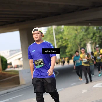Runner Photo 6371738