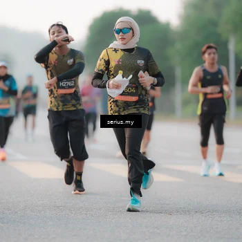 Runner Photo 6371750