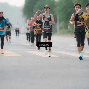 Runner Photo 6371772