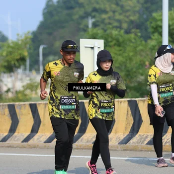 Runner Photo 6371830