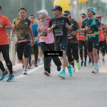 Runner Photo 6371847