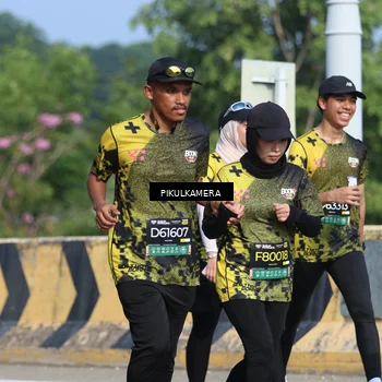 Runner Photo 6371855
