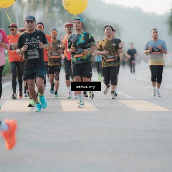 Runner Photo 6371875