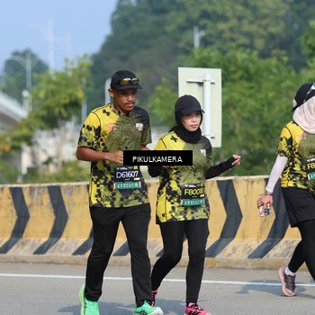 Runner Photo 6371885