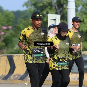 Runner Photo 6371910