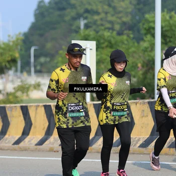 Runner Photo 6371945