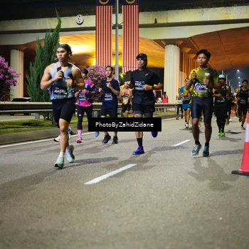 Runner Photo 6371959