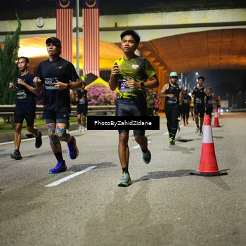 Runner Photo 6372075