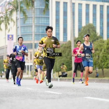 Runner Photo 6372279