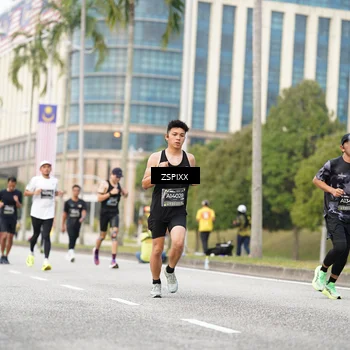 Runner Photo 6372365