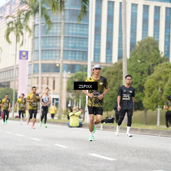 Runner Photo 6372461