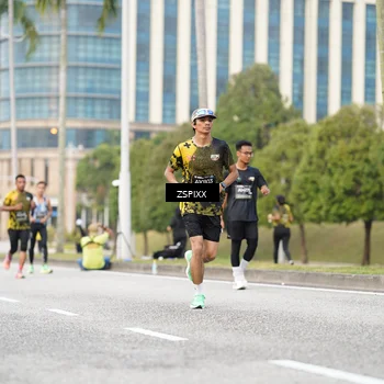 Runner Photo 6372480