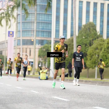 Runner Photo 6372484