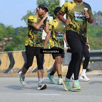 Runner Photo 6372642