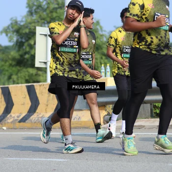 Runner Photo 6372645