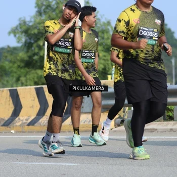 Runner Photo 6372751