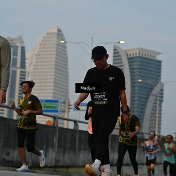 Runner Photo 6372804