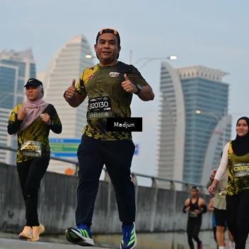 Runner Photo 6372861