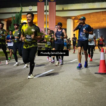 Runner Photo 6372871