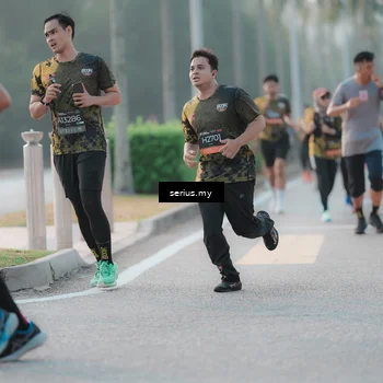 Runner Photo 6372875