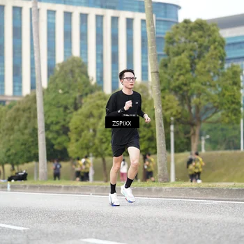 Runner Photo 6372923