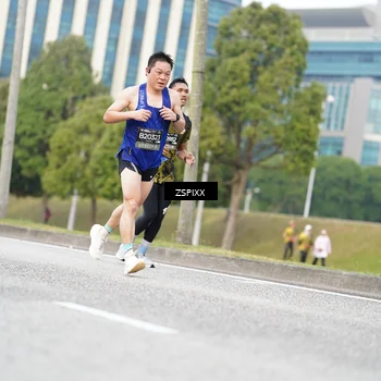 Runner Photo 6373055