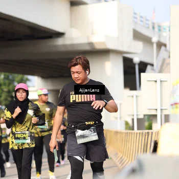 Runner Photo 6373247